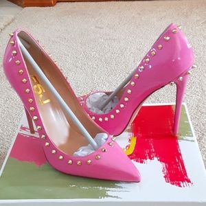 Studded hot pink pumps brand new size 8.5 never worn just bought wrong size